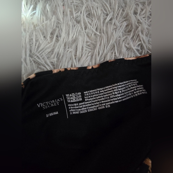 Victoria Secret Sports Bundle (XS)(3)(EUC)(READ DESCRIPTION) - Picture 8 of 8
